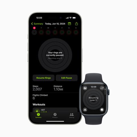 من iPhoneIslam.com، هاتف ذكي وساعة ذكية من Garmin يعرضان تطبيقات تتبع اللياقة البدنية مع حلقات نشاط متوقفة مؤقتًا وإحصائيات للخطوات والمسافة والرحلات الجوية التي تم تسلقها. سيتم استئناف الإيقاف المؤقت في 11 يونيو.