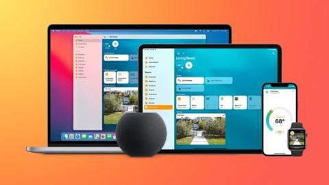 من iPhoneIslam.com، مجموعة من أجهزة Apple تعرض واجهة التشغيل الآلي للمنزل، بما في ذلك MacBook وiPad وiPhone وApple Watch وHomePod mini، وجميعها معروضة على خلفية متدرجة. يروق هذا الإعداد لمستخدمي أبل الذين يقدرون التكامل السلس بين أجهزتهم.