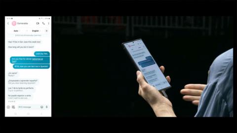 من iPhoneIslam.com، يظهر هاتف سامسونج جالاكسي S10 مع رسالة نصية عليه، تسلط الضوء على حدث مؤتمر سامسونج Unpacked.